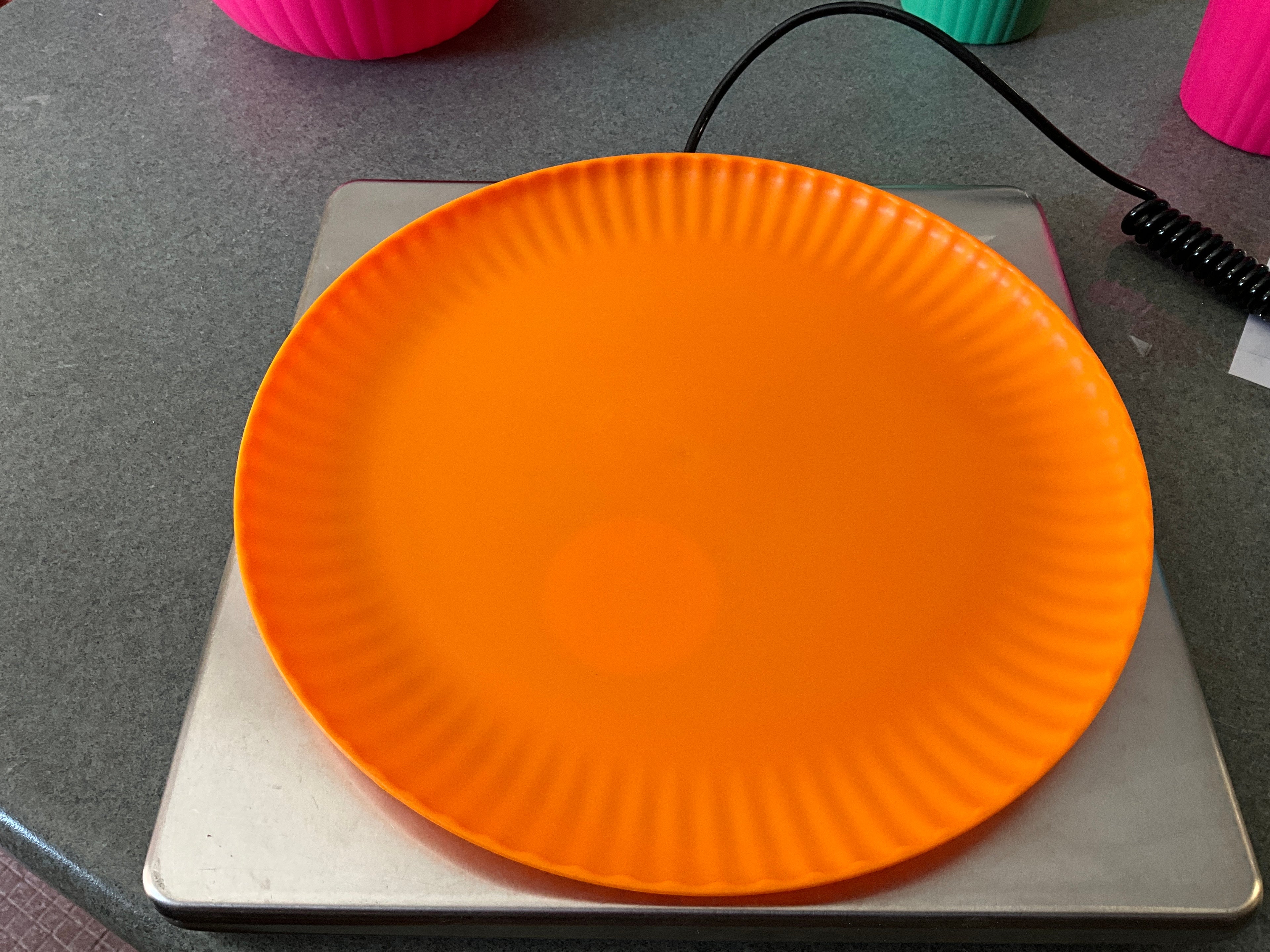 Plastic plate